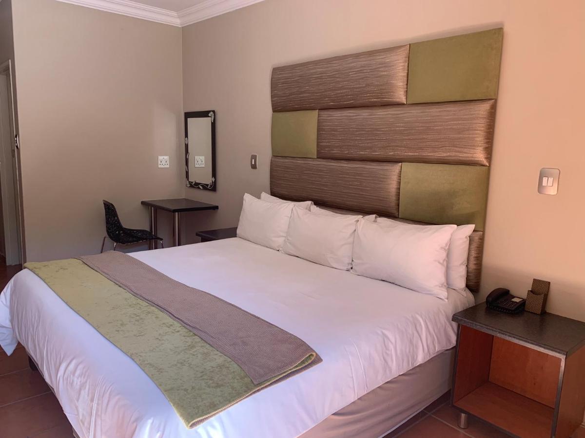 Polokwane Lodge Buitenkant foto