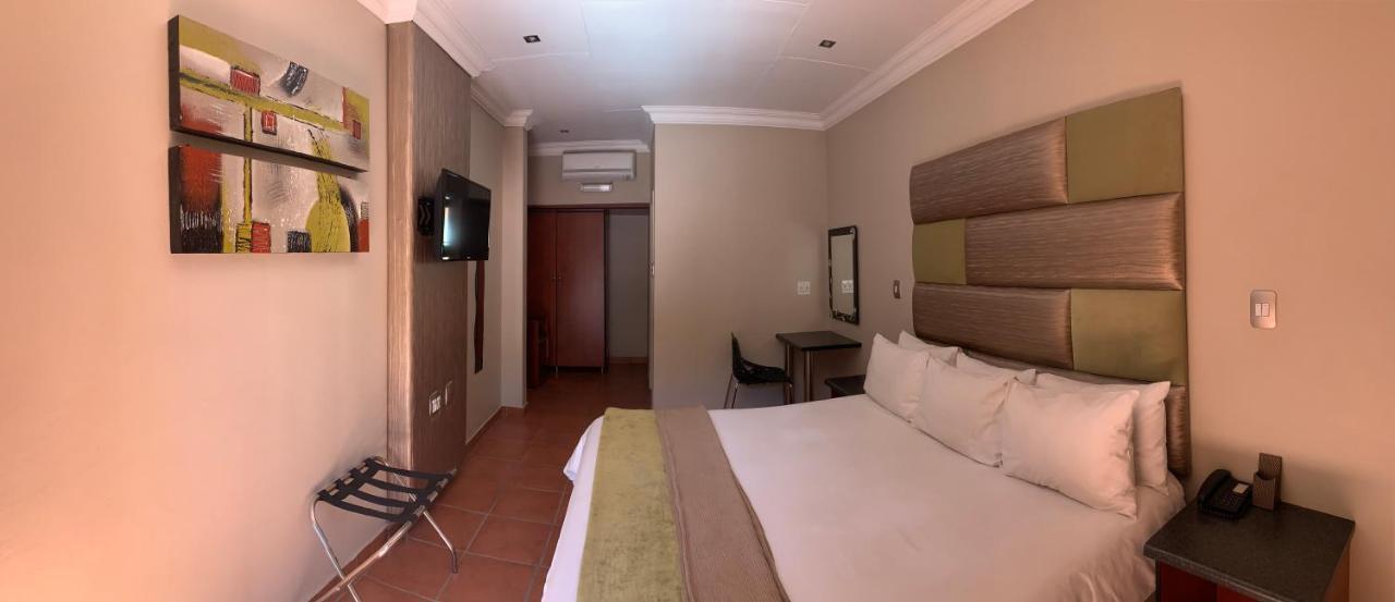 Polokwane Lodge Buitenkant foto